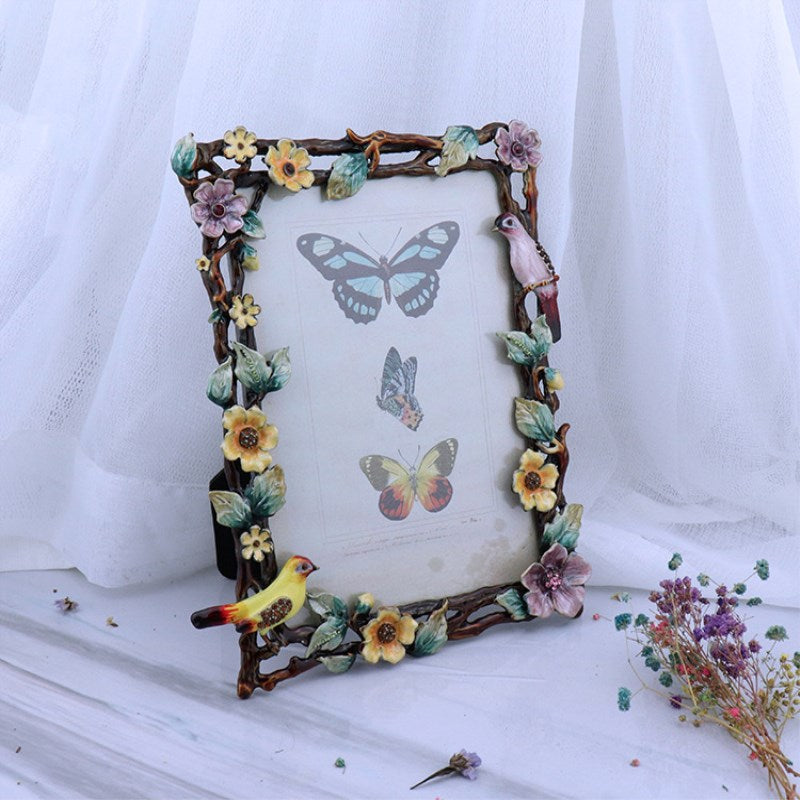 Creative Vintage Photo Frame with Zinc Alloy Design