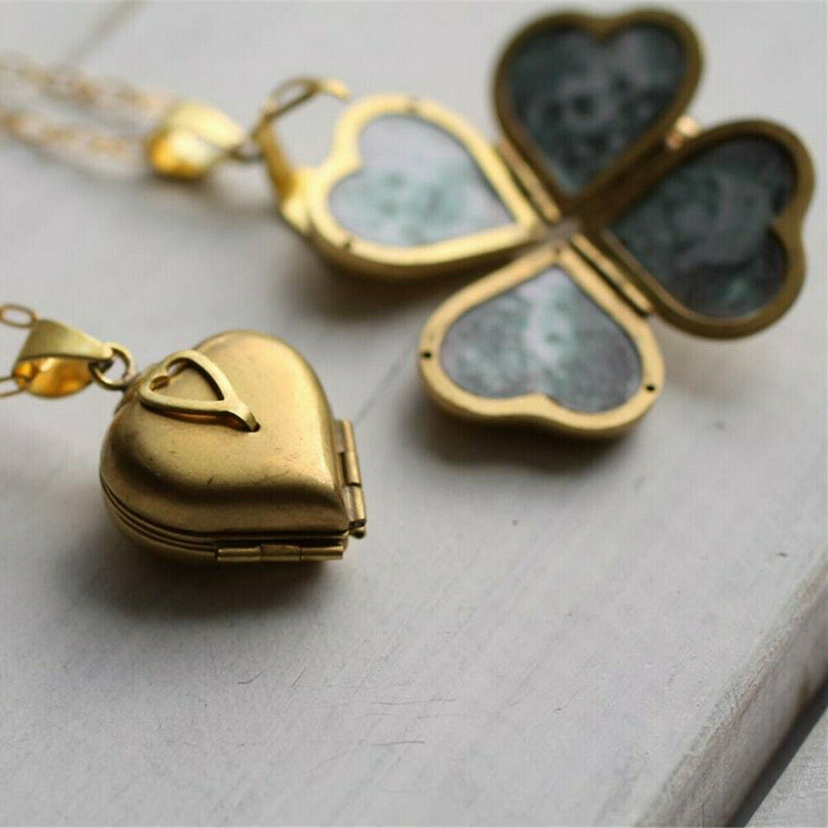 Vintage Heart-Shaped Photo Frame with Necklace Pendant